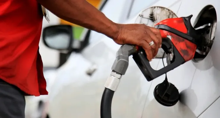 Petrobras anuncia aumento na gasolina e no gás de cozinha