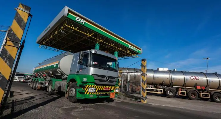 Petrobras anuncia novo aumento nos preços de gasolina e diesel, a partir deste sábado