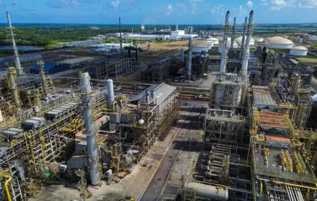 Petrobras eleva preço do diesel em R$ 0,38 por litro nas refinarias