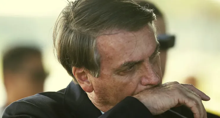 PF apreende dólares e impõe tornozeleira a Bolsonaro por decisão do STF