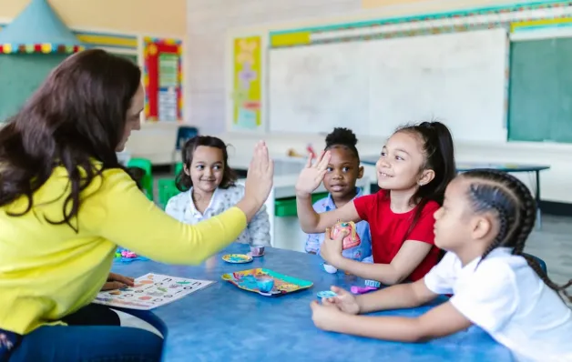  PL sobre autismo avança no Congresso e destaca a formação de professores com base científica