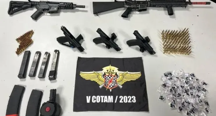 PM captura gerente do PCV e apreende 2 fuzis e 4 pistolas em Vitória