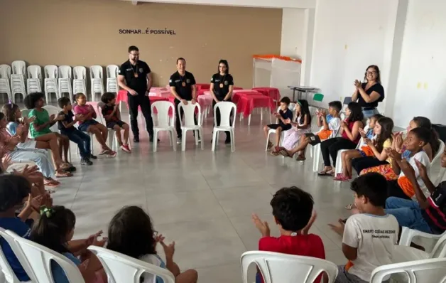Polícia Civil participa de ação com estudantes em Barra de São Francisco