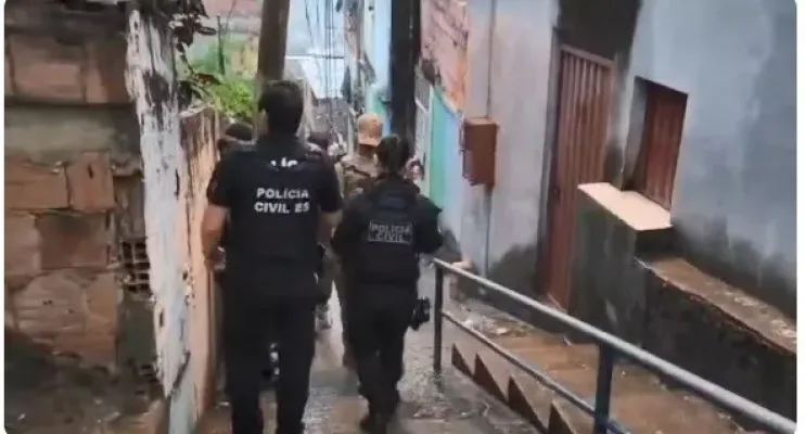 Polícia do ES prende familiares de detentos por levar drogas e recados de criminosos a presídio
