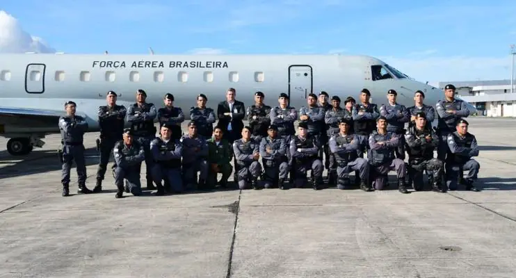 Policiais militares do Espírito Santo embarcam para reforçar policiamento no Distrito Federal
