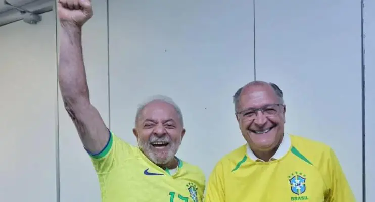 Por unanimidade, TSE aprova prestação de contas e proclama Lula e Alckmin eleitos