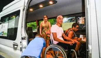 Porta a Porta garante a alegria de usuários no Sambão do Povo