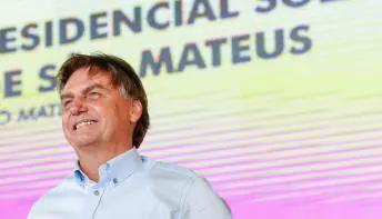 Poucas horas em São Mateus, Bolsonaro gasta uma fortuna em Padaria 