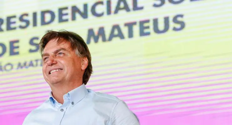 Poucas horas em São Mateus, Bolsonaro gasta uma fortuna em Padaria 