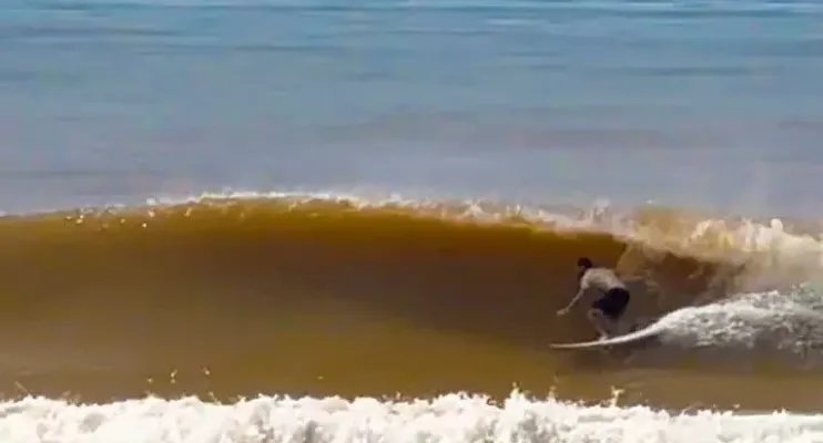 Povoação recebe a competição Tríplice Coroa de Surf no fim de semana em Linhares