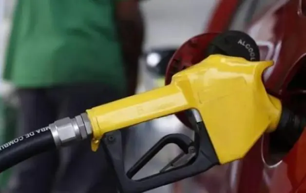  Preço da gasolina sobe pela quarta semana seguida nos postos