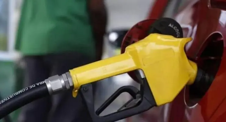  Preço da gasolina sobe pela quarta semana seguida nos postos