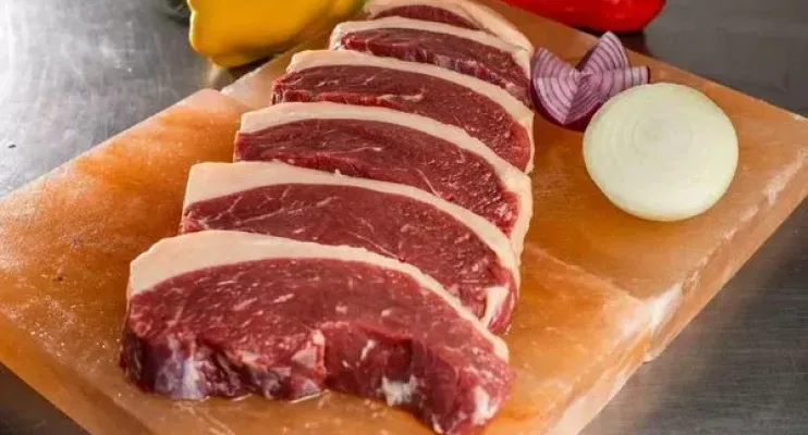 Preço das carnes fecha 2023 com maior queda de série histórica