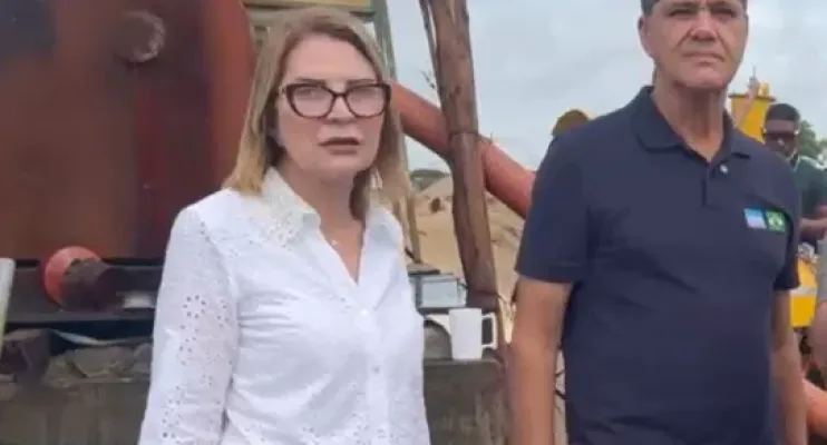Prefeita de Montanha acompanha governador em aeronave oficial e reforça parceria em agenda no norte do Estado