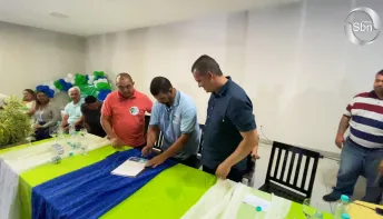 Prefeito de Conceição da Barra filia-se ao PODEMOS, a convite do deputado federal Gilson Daniel
