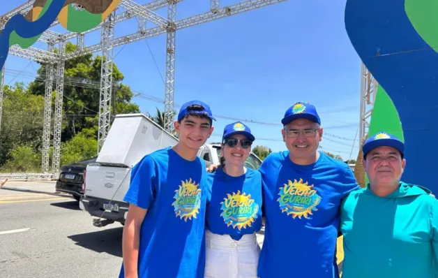 Prefeito de São Mateus recepciona turistas e acompanha preparativos do Réveillon em Guriri