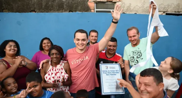 Prefeito de Vitória entrega Parque Kids no bairro Nova Palestina