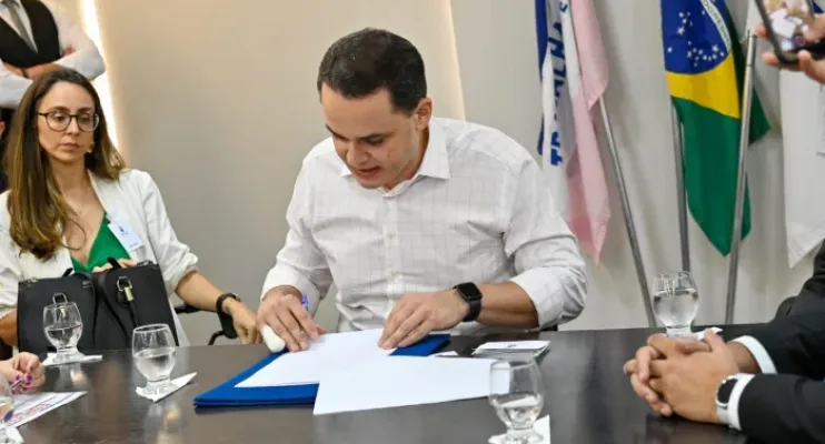 Prefeito de Vitória Lorenzo Pazolini envia projeto de lei que institui Programa de Dispensação de Fraldas