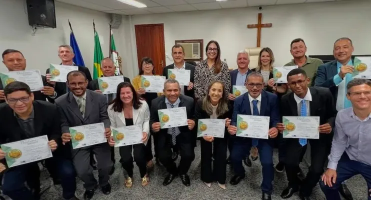 Prefeito Marcos Guerra, vice e vereadores eleitos em Jaguaré são diplomados pela Justiça Eleitoral