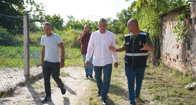 Prefeito Marcus Batista e vereador Raphael Barboza abordam melhorias nas escolas do Bairro Paulista