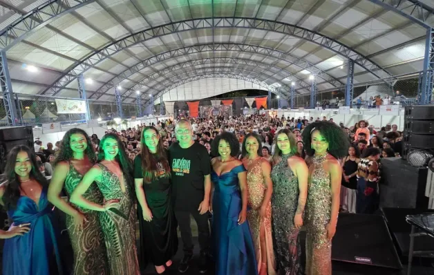 Prefeito Marcus Batista prestigia final da Rainha da Pimentas e Cafés em São Mateus