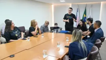 Prefeito sanciona Lei que garante aos autistas direito ao uso de estacionamento