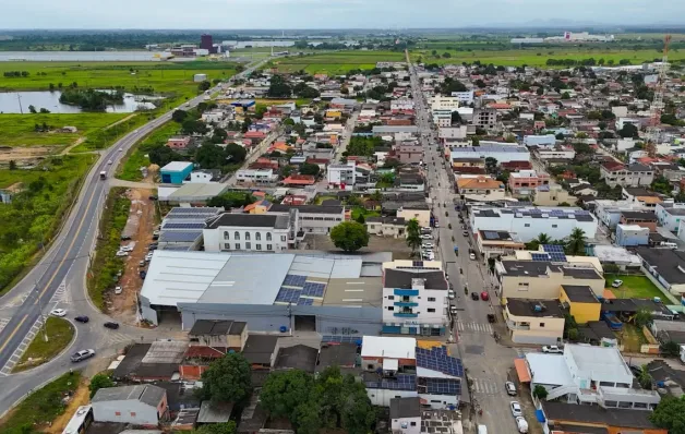 Prefeitura apresenta projeto final de macrodrenagem em Bebedouro e entrega de dezenas de títulos de regularização fundiária