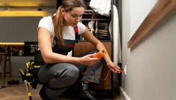 Prefeitura da Serra oferece curso gratuito de Eletricista Predial para mulheres