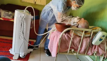 Prefeitura de Jaguaré oferece atendimento odontológico domiciliar para pacientes acamados