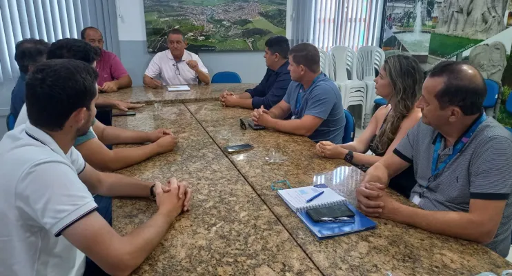 Prefeitura de Nova Venécia busca parceria com a Cesan para resolver crise no saneamento