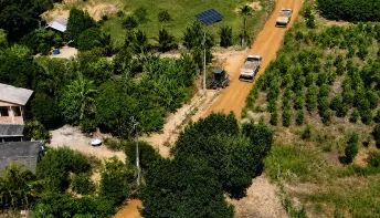 Prefeitura de São Mateus executa obras em vias rurais em várias localidades do município