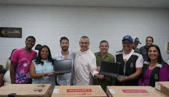 Prefeitura de São Mateus recebe notebooks como contrapartida de loteamento 