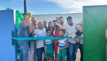 Prefeitura de São Mateus reinaugura escola no Rio Preto