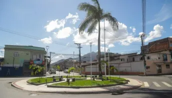 Prefeitura de Serra inaugura revitalização das rotatórias do bairro José de Anchieta