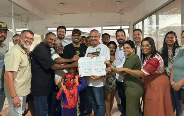 Prefeitura formaliza regularização de imóveis e reforma de UBS