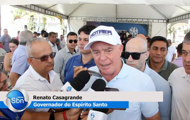 Presença de autoridades políticas demonstra atual prestígio do governador do Espírito Santo