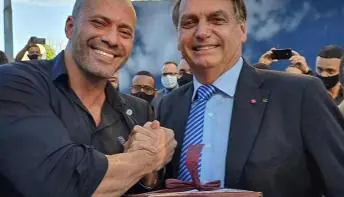 Presidente Jair Bolsonaro disse em entrevista em Brasília que mal conhece Daniel Silveira