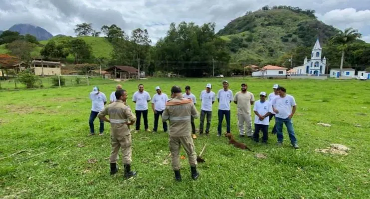 Prevines realiza curso de brigadista de incêndios florestais no Monast