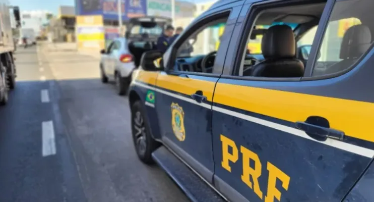 PRF entra na campanha do Dia da Síndrome de Down com meias trocadas