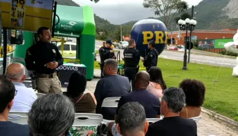 PRF lança campanha Maio Amarelo com ações educativas na BR-262, em Domingos Martins