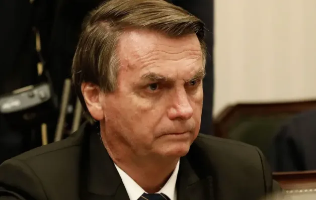 Primeira Turma do STF forma maioria parcial contra prisão domiciliar de Bolsonaro