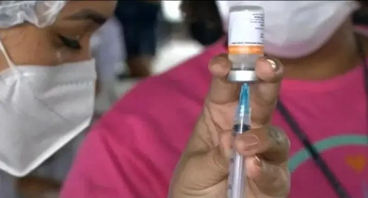 Primeiro lote de vacinas da Covid para crianças entre 6 meses e 3 anos chega ao ES nesta sexta