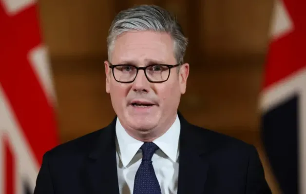 Primeiro-ministro do Reino Unido, Keir Starmer anuncia demissão