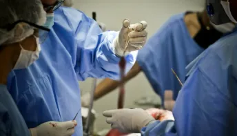 Processos contra médicos por danos na saúde aumentam 158% de 2020 a 2024