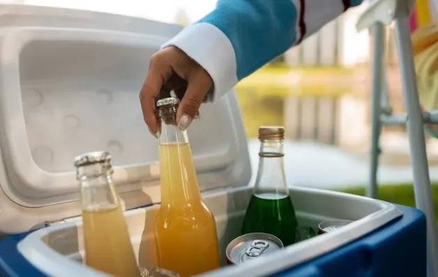 Procon-ES alerta sobre riscos de bebidas adulteradas e emite Nota Técnica para orientar consumidores e fornecedores