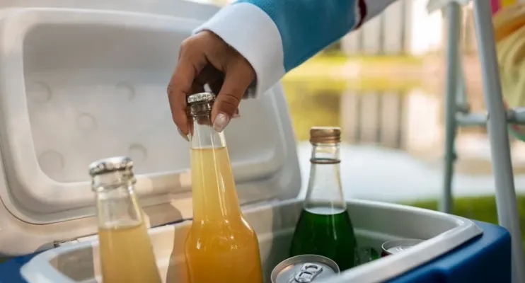 Procon-ES alerta sobre riscos de bebidas adulteradas e emite Nota Técnica para orientar consumidores e fornecedores