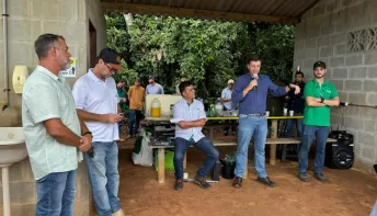 Produtores recebem orientações técnicas em dia de campo da pimenta-do-reino em São Mateus