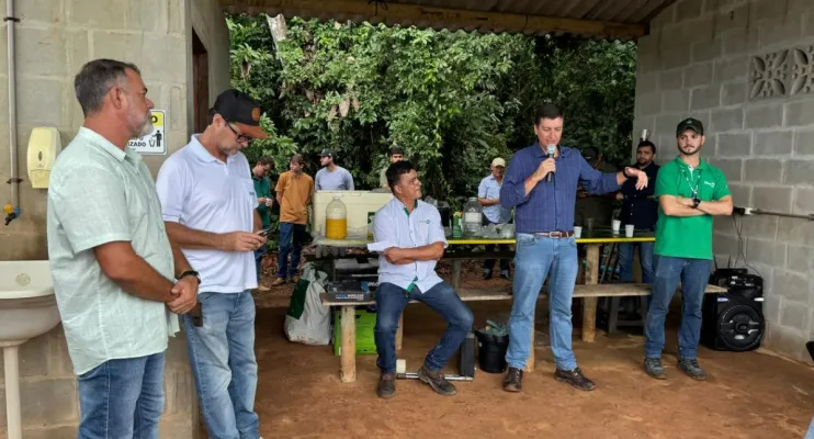 Produtores recebem orientações técnicas em dia de campo da pimenta-do-reino em São Mateus