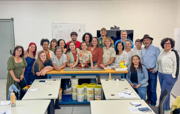 Produtores rurais participam de curso sobre produção de chocolate de amêndoas beneficiadas do cacau