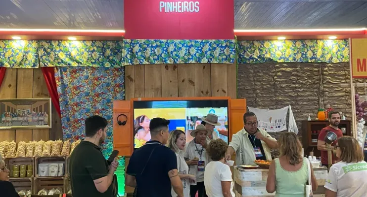 Produtos típicos e cultura regional foram destaques de Pinheiros na Feira dos Municípios